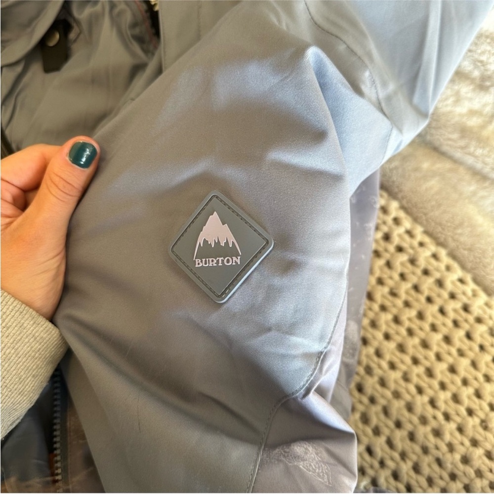 Women’s Burton Lelah Snowboarding Jacket - Picture 12 of 13